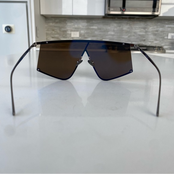 Sunglasses - Picture 2 of 6